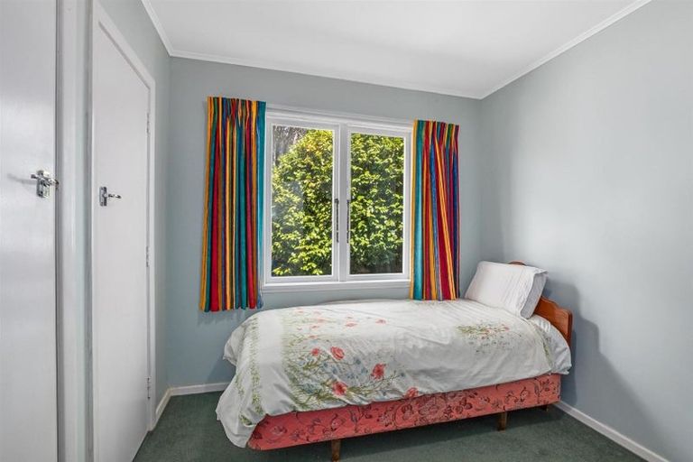 Photo of property in 41 Hampton Hill Road, Tawa, Wellington, 5028