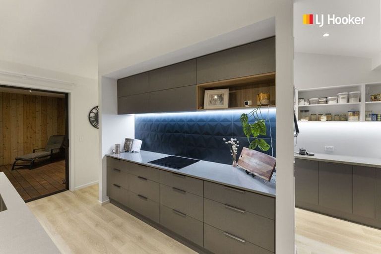 Photo of property in 18 Three Kings Court, Outram, 9019