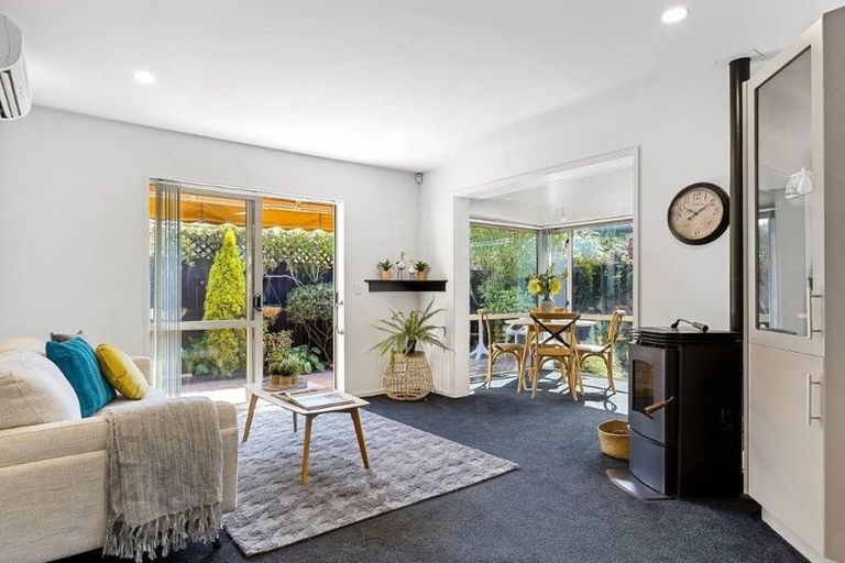 Photo of property in 31b Wilsons Road, Saint Martins, Christchurch, 8022