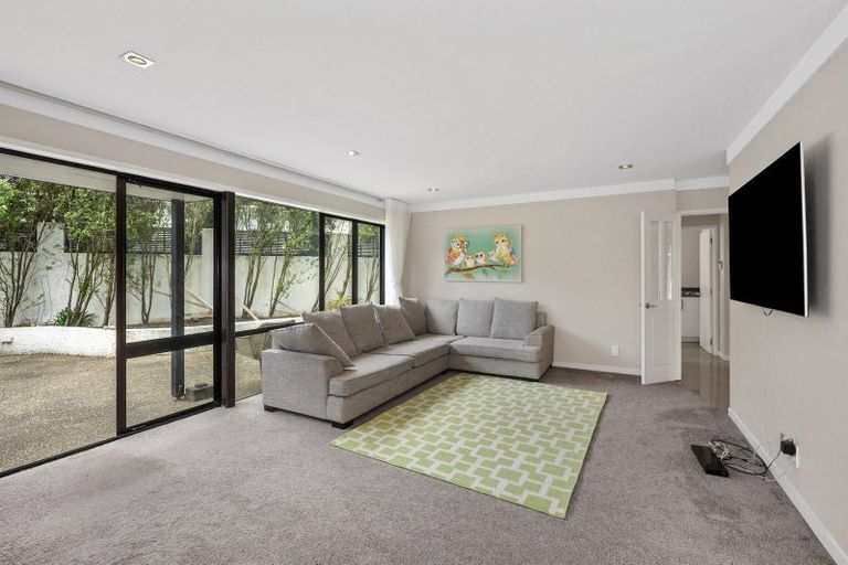 Photo of property in 35 Saltburn Road, Milford, Auckland, 0620