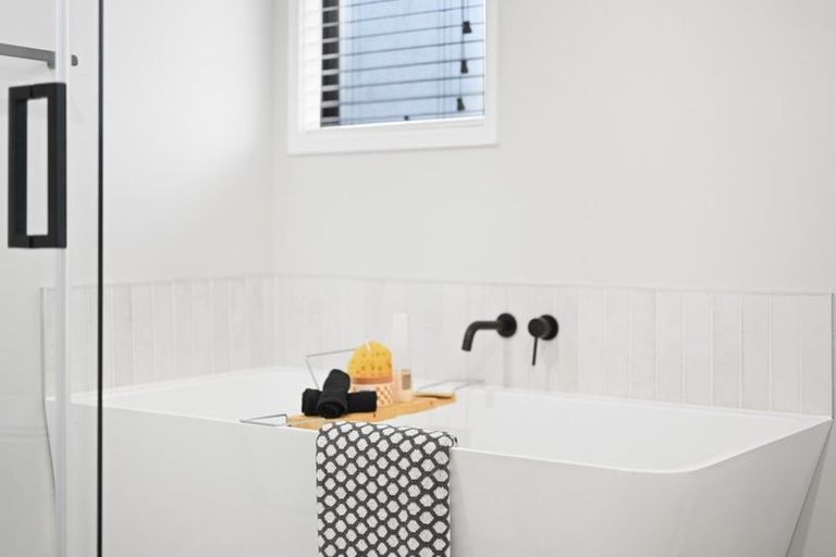 Photo of property in 17 Caulfield Place, Nawton, Hamilton, 3200