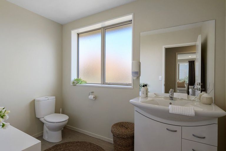 Photo of property in 126 Lincoln Road, Addington, Christchurch, 8024