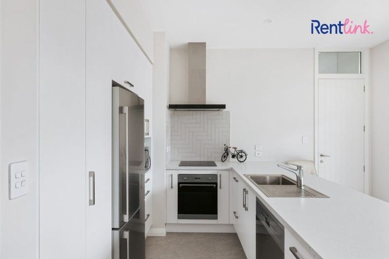 Photo of property in 6 Otira Close, Papamoa Beach, Papamoa, 3118