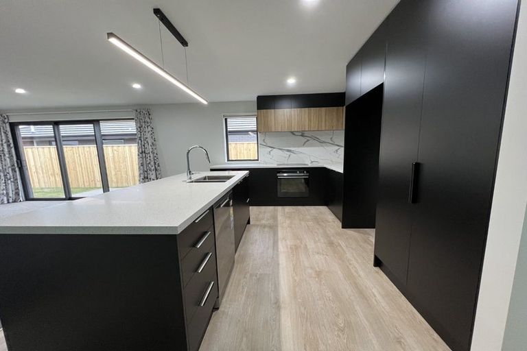 Photo of property in 35 Cousins Street, Woodend, 7691