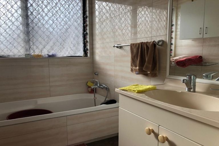 Photo of property in 204 Te Irirangi Drive, Flat Bush, Auckland, 2019