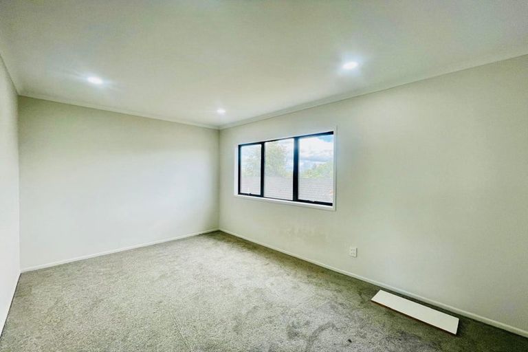 Photo of property in 1 Sharland Avenue, Manurewa, Auckland, 2102