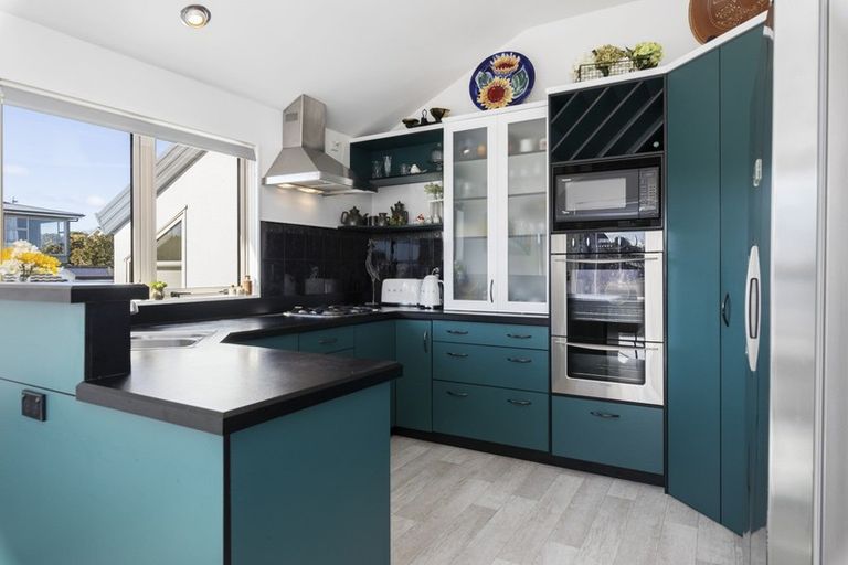 Photo of property in 15 Hammersmith Street, Richmond Heights, Taupo, 3330