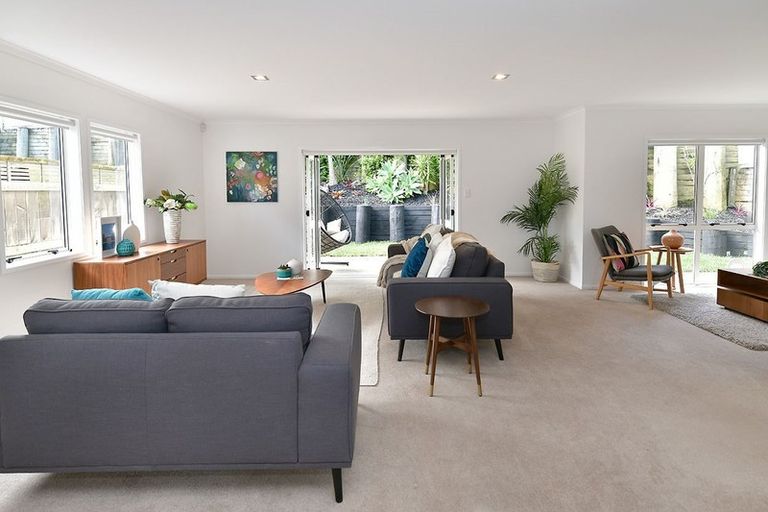 Photo of property in 121 Parkview Drive, Gulf Harbour, Whangaparaoa, 0930