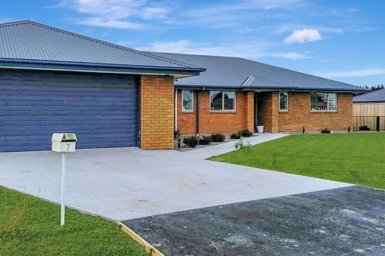 Photo of property in 7 Denton Street, Amberley, 7410