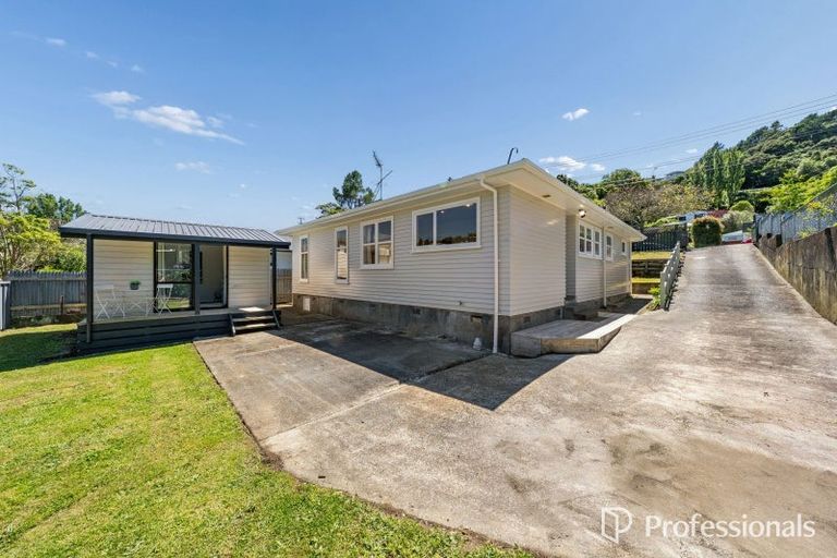 Photo of property in 90 Thomas Street, Stokes Valley, Lower Hutt, 5019