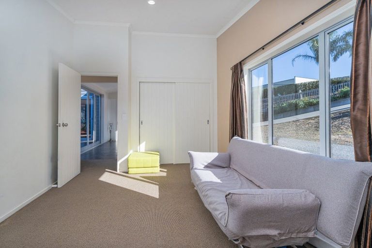 Photo of property in 16 Tironui Place, Whitianga, 3510