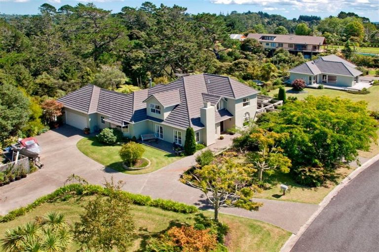 Photo of property in 3 Hobson Heights Road, Lucas Heights, Auckland, 0632