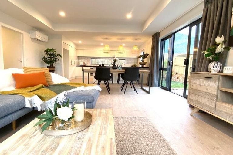 Photo of property in 55 Corriedale Road, Jacks Point, 9371