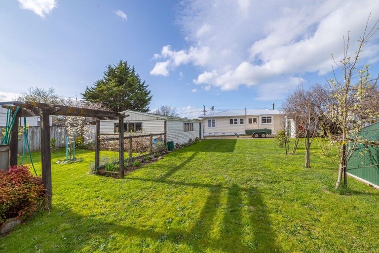 Photo of property in 11 Charles Street, Carterton, 5713