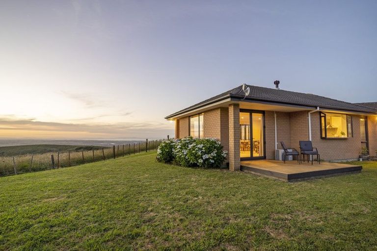 Photo of property in 807 Ponga Road, Opaheke, Papakura, 2584