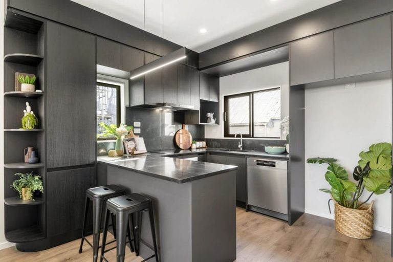 Photo of property in 2/1 Egremont Street, Belmont, Auckland, 0622