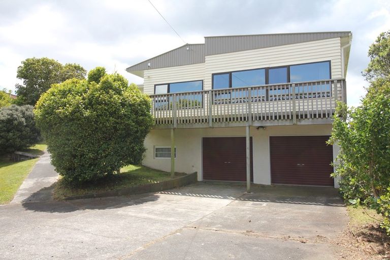 Photo of property in 28 Bassett Road, Johnsonville, Wellington, 6037