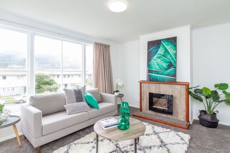 Photo of property in 29 Roberts Street, Tawa, Wellington, 5028