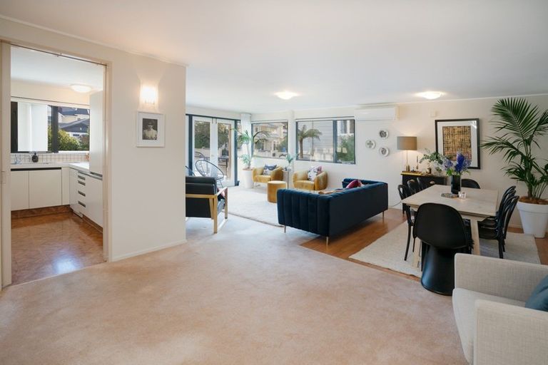 Photo of property in Highwic, 9/32 Hobson Street, Thorndon, Wellington, 6011