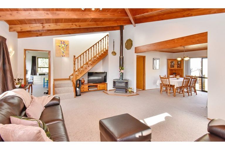 Photo of property in 2/12 Spears Place, Botany Downs, Auckland, 2010