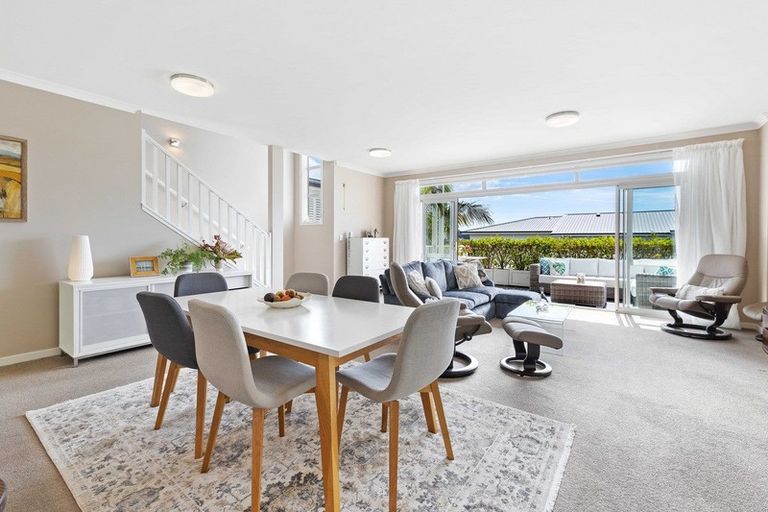 Photo of property in 27 Landmark Terrace, Orewa, 0931