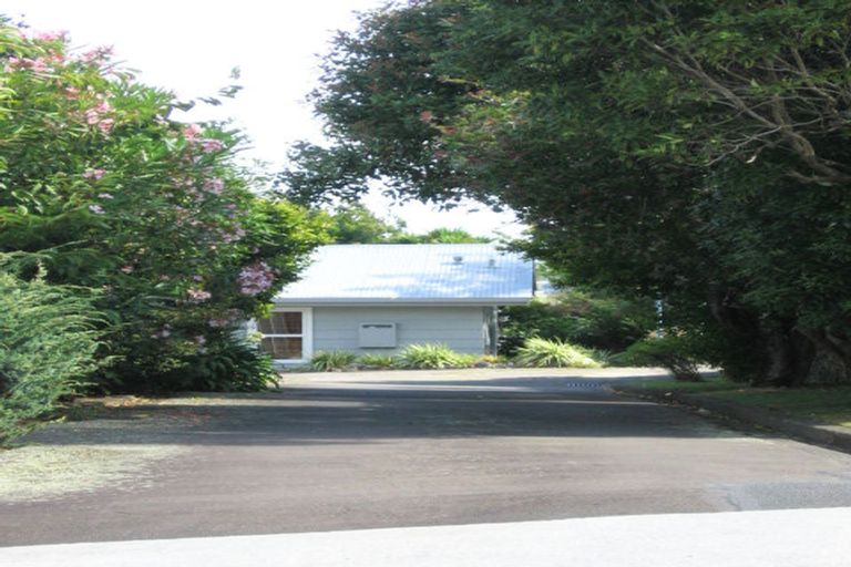 Photo of property in 23 Sunnyview Drive, Brown Owl, Upper Hutt, 5018