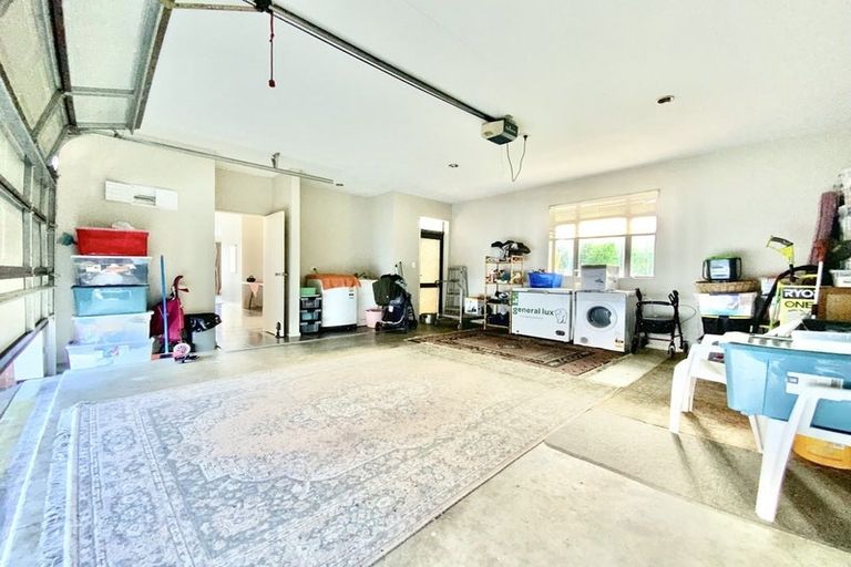 Photo of property in 4 Luna Place, Henderson, Auckland, 0612