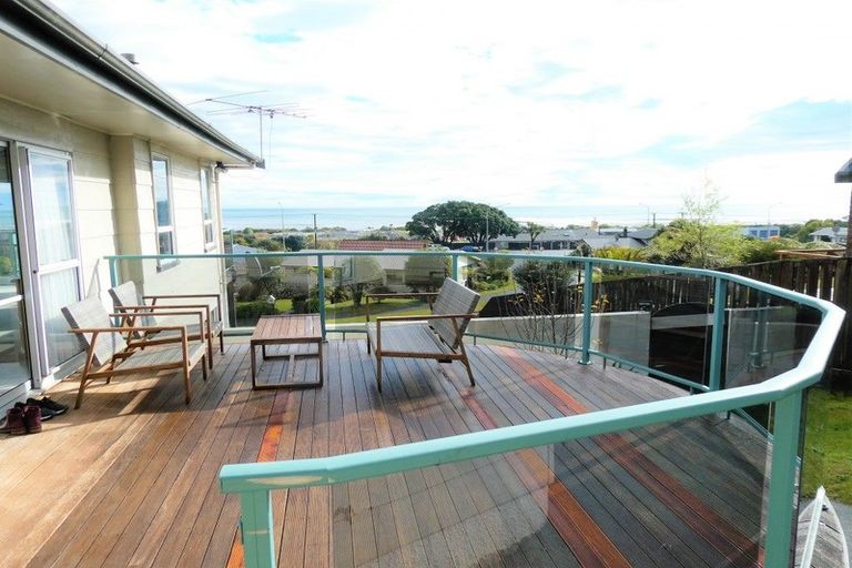 Photo of property in 15 Nolan Crescent, Karoro, Greymouth, 7805