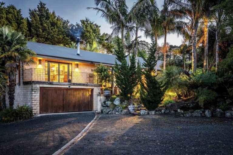 Photo of property in 261 Matarau Road, Matarau, Kamo, 0185