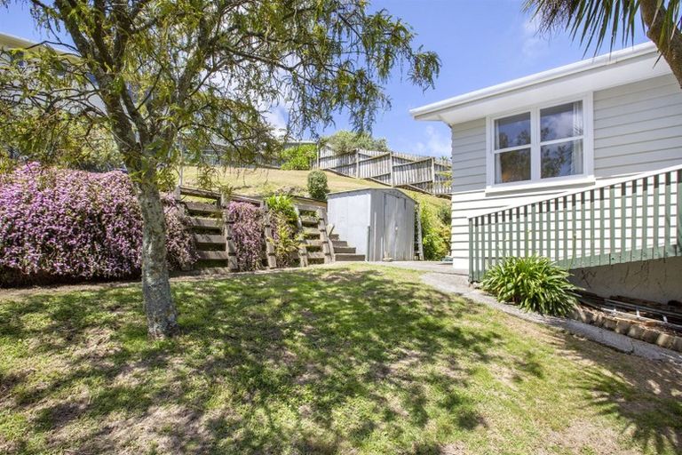 Photo of property in 37 Ernest Street, Ranui, Porirua, 5024