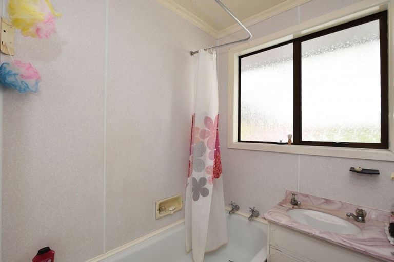 Photo of property in 5 Kendal Street, Otautau, 9610