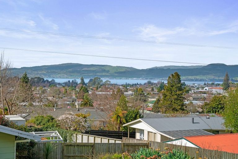 Photo of property in 82 Mallard Drive, Selwyn Heights, Rotorua, 3015