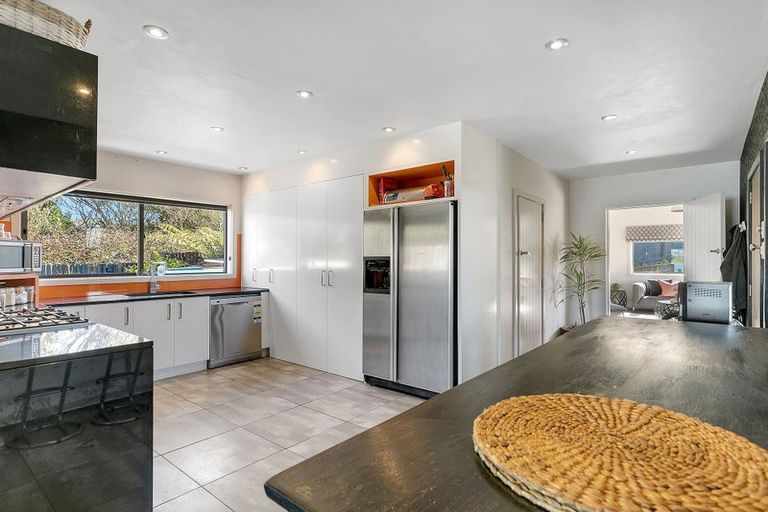 Photo of property in 14 Kahutea Terrace, Titahi Bay, Porirua, 5022