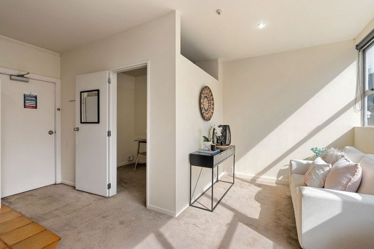 Photo of property in Regency Apartments, 2g/49 Manners Street, Te Aro, Wellington, 6011