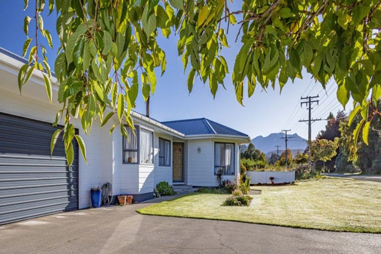 Photo of property in 49 Goldfinch Street, Ohakune, 4625