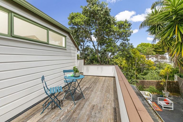 Photo of property in 2/305 Lake Road, Hauraki, Auckland, 0622