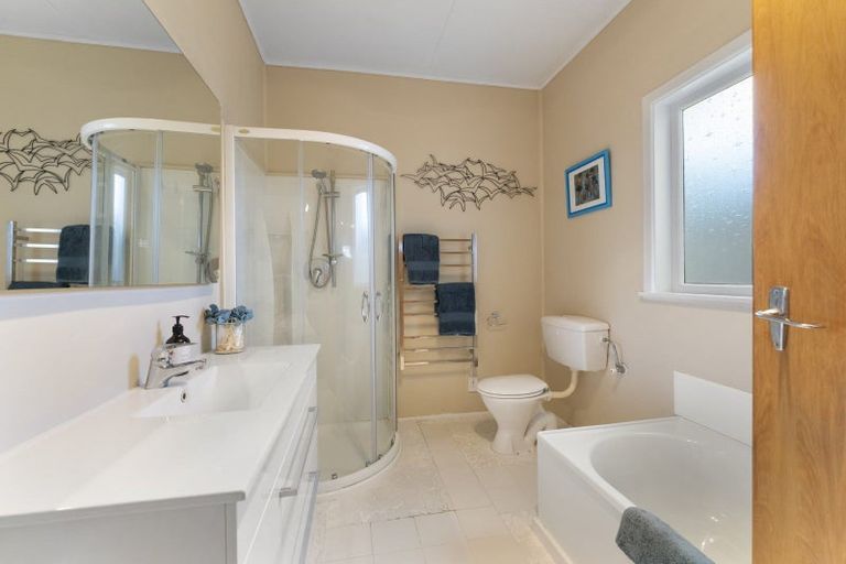 Photo of property in 48 Toi Street, Otaki Beach, Otaki, 5512