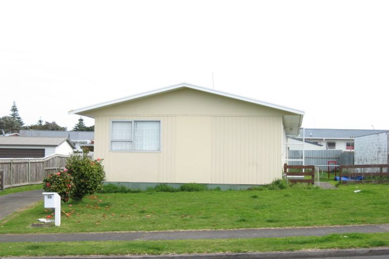 Photo of property in 29 Camellia Avenue, Bell Block, New Plymouth, 4312