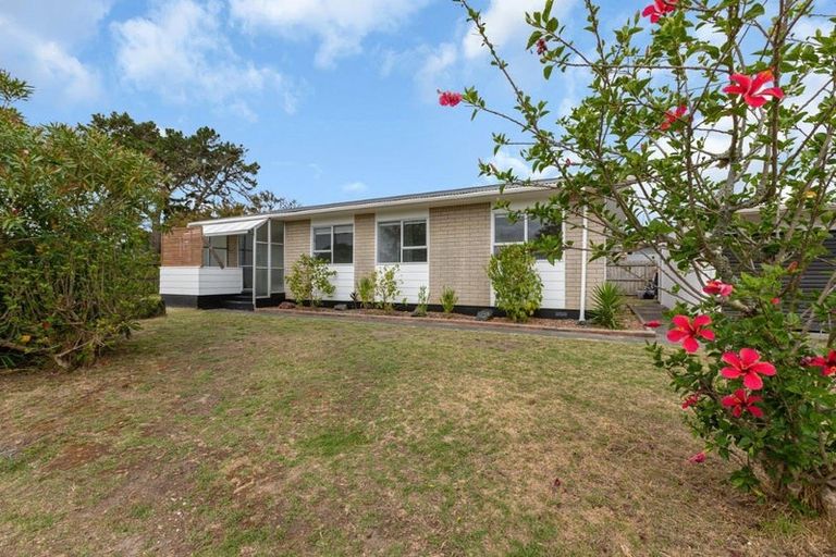 Photo of property in 28 Moki Place, Ruakaka, 0116