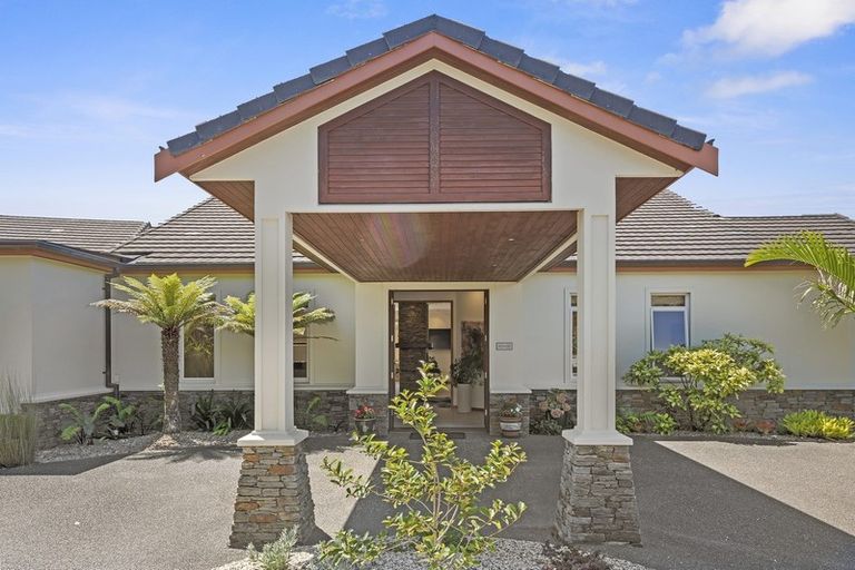 Photo of property in 109 Warman Road, Okura, Auckland, 0792