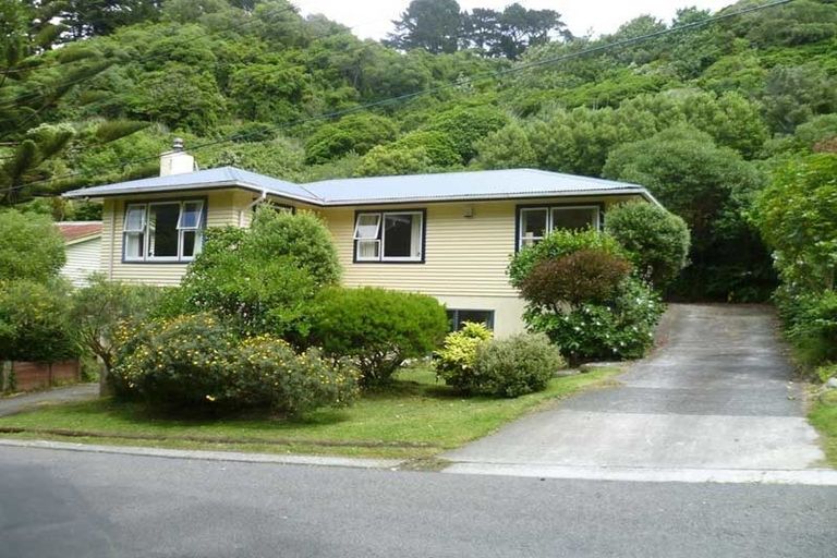 Photo of property in 11 Rangiora Avenue, Kaiwharawhara, Wellington, 6035