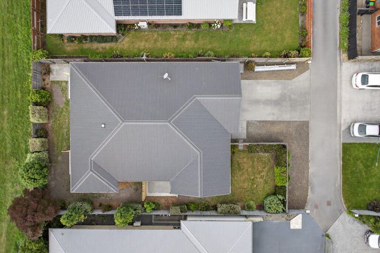 Photo of property in 15 Saint Peters Close, Woolston, Christchurch, 8062