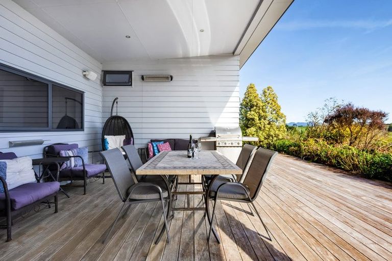 Photo of property in 10 Allan Road, Burgess Park, New Plymouth, 4371