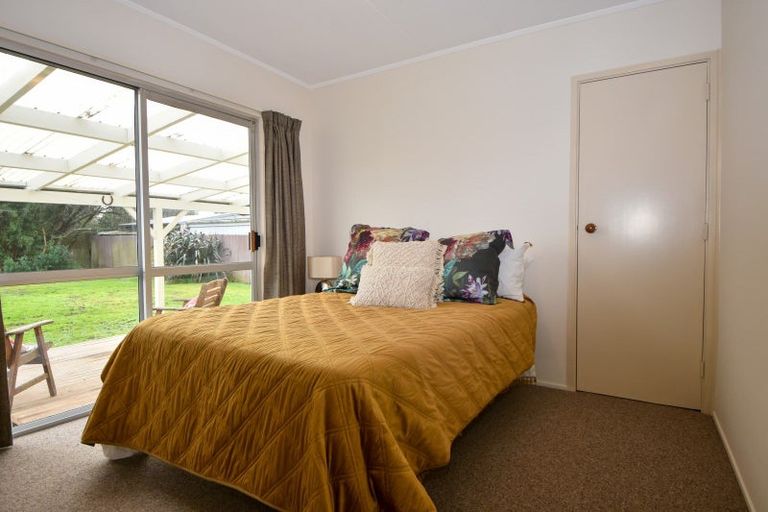 Photo of property in 16 Kupe Drive, Carterton, 5713