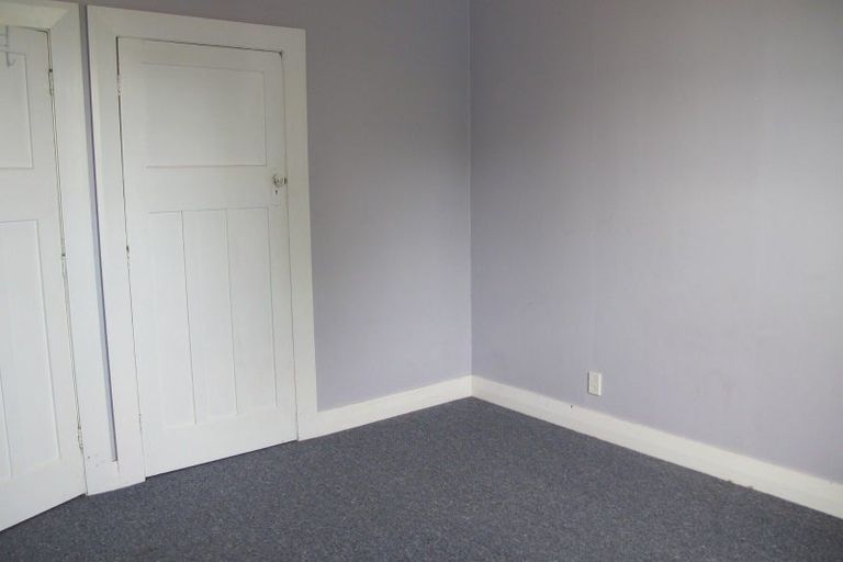 Photo of property in 37 Macandrew Road, South Dunedin, Dunedin, 9012