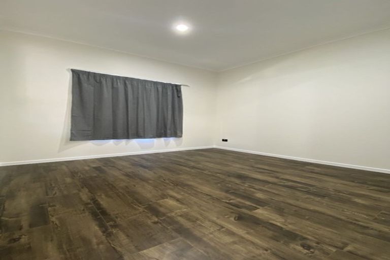 Photo of property in 60 Medvale Avenue, Flat Bush, Auckland, 2019