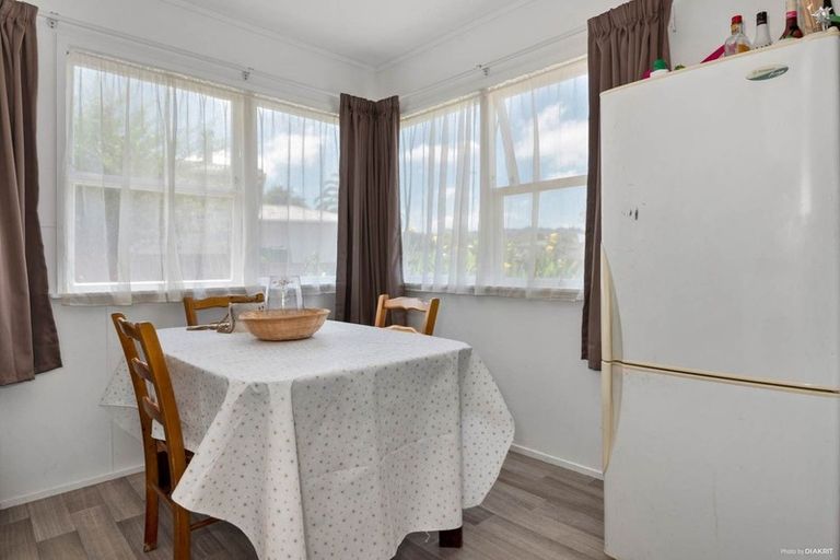 Photo of property in 25 President Avenue, Papakura, 2110