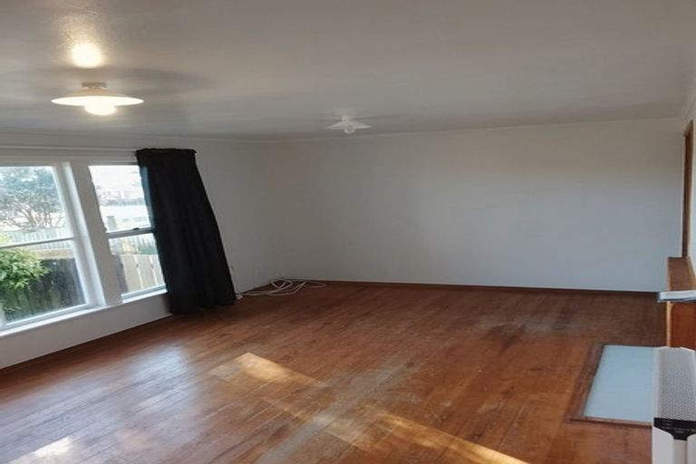 Photo of property in 31ab Kokiri Crescent, Waitangirua, Porirua, 5024
