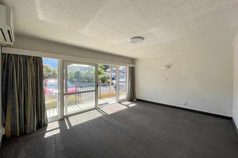 Photo of property in 77 Manor Place, Dunedin Central, Dunedin, 9016