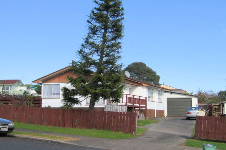 Photo of property in 15 Charntay Avenue, Clover Park, Auckland, 2019